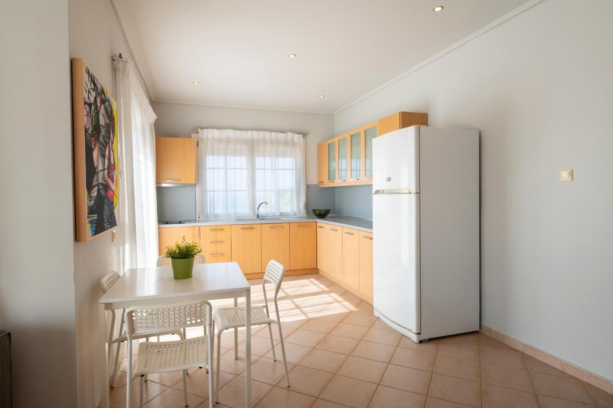 Ammos Seafront Family Apartment