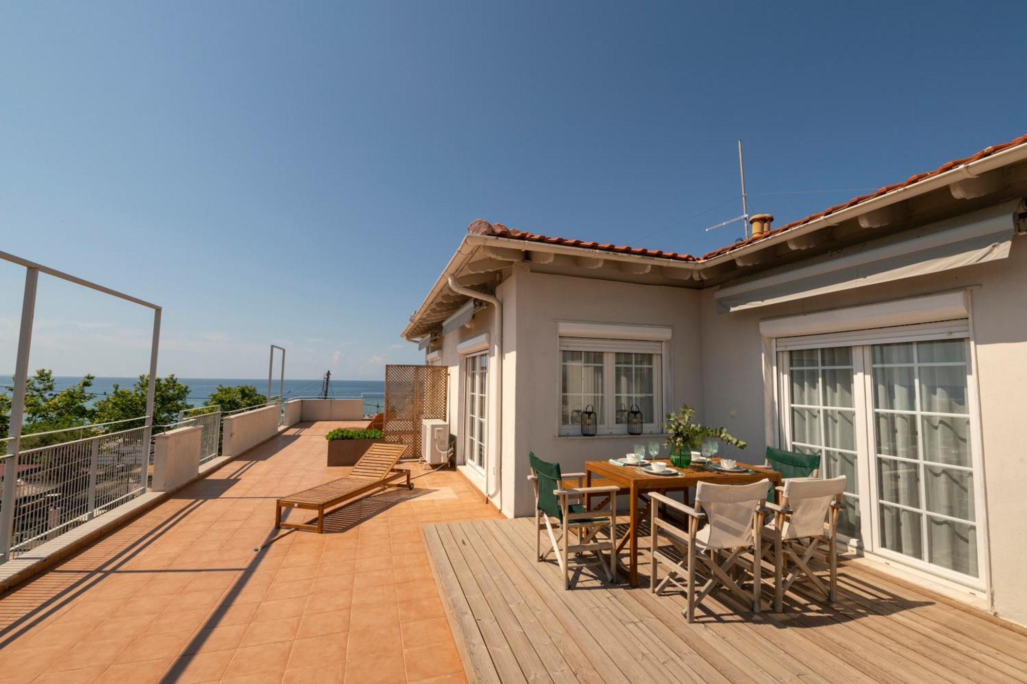 Ammos Seafront Family Nea Plagia