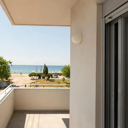 Ammos Seafront Family Apartments Nea Plagia Exterior foto