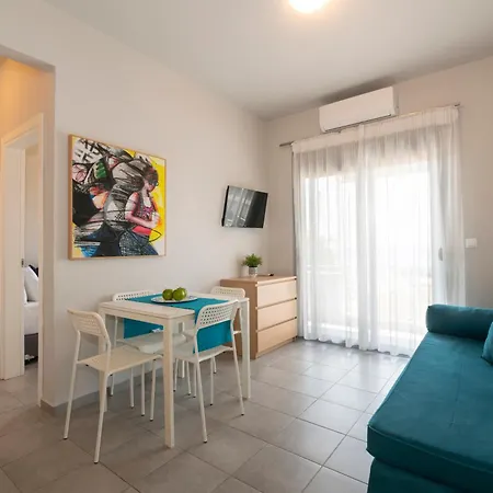 Ammos Seafront Family Apartments Nea Plagia Exterior foto