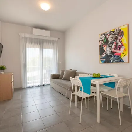 Ammos Seafront Family Apartments Nea Plagia Exterior foto