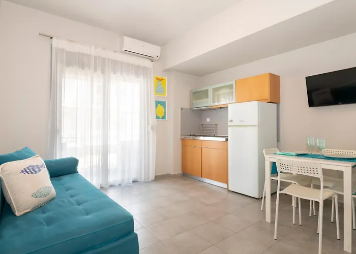 Ammos Seafront Family Apartments